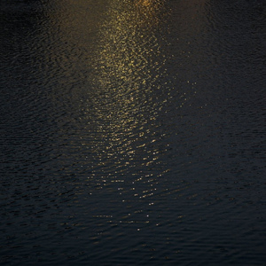 洛阳睡衣厂家用小鹤营销导航
